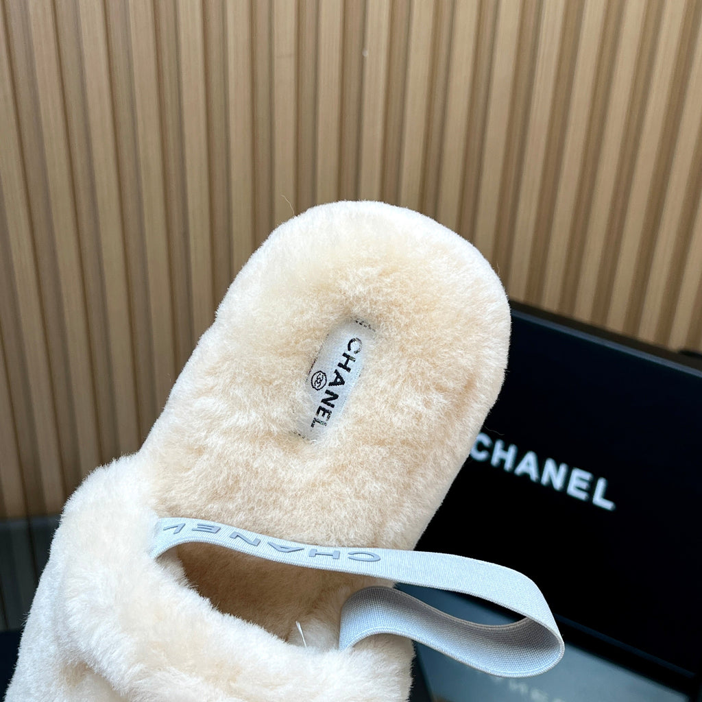 CHANEL 25S THICK-SOLED FURRY SLIPPERS WITH ELASTIC STRAPS IN BEIGE FUR