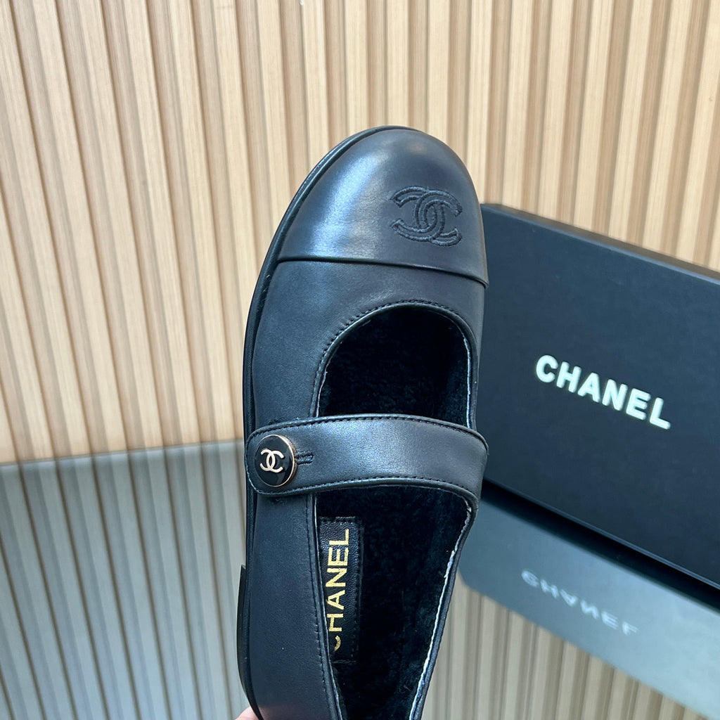 CHANEL 25S FURRY MARY JANE SHOES IN BLACK CALFSKIN