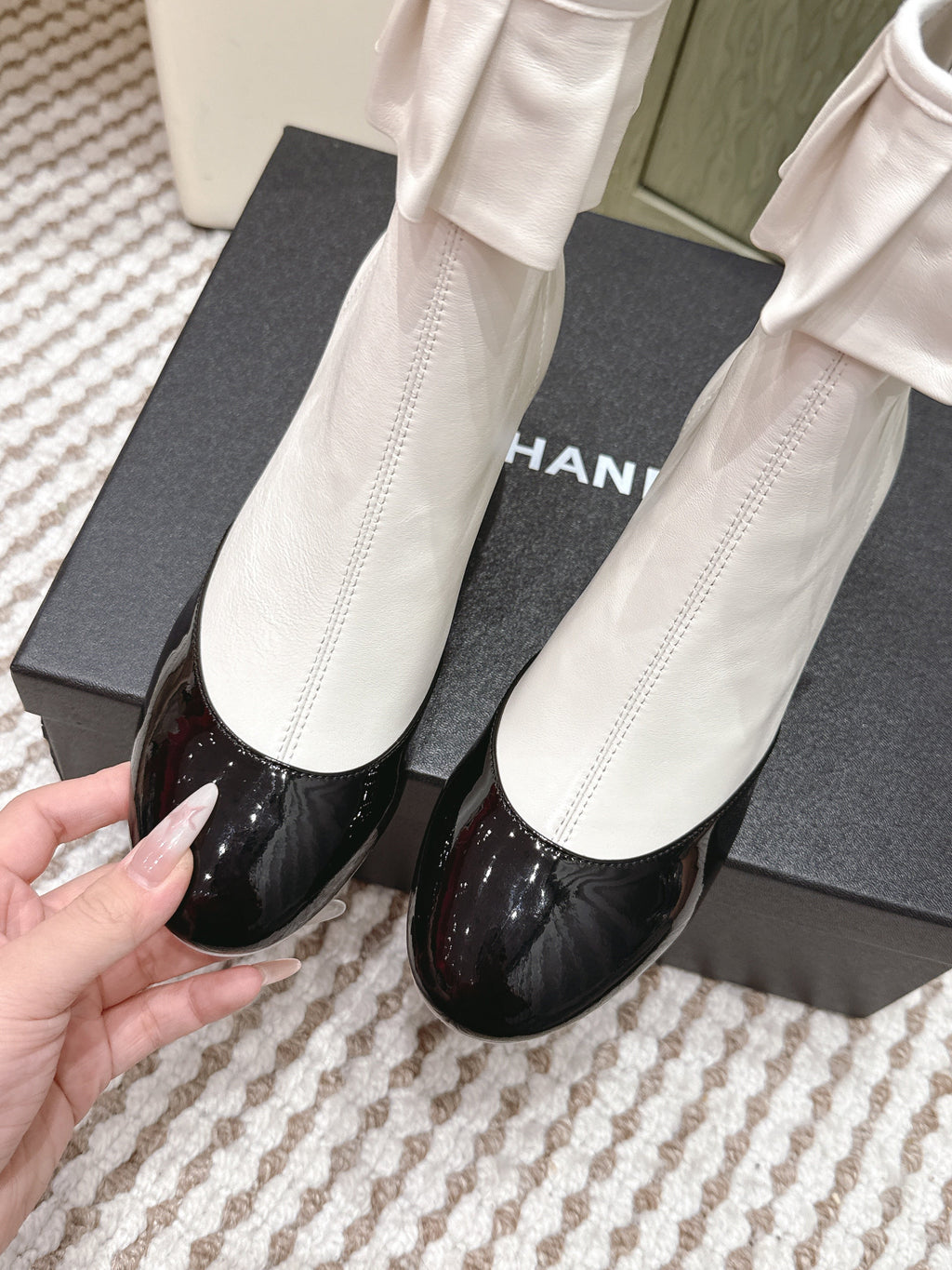 CHANEL 25S ANKLE BOOTS IN  WHITE CALFSKIN AND BLACK GLOSSY TOE RUCHED