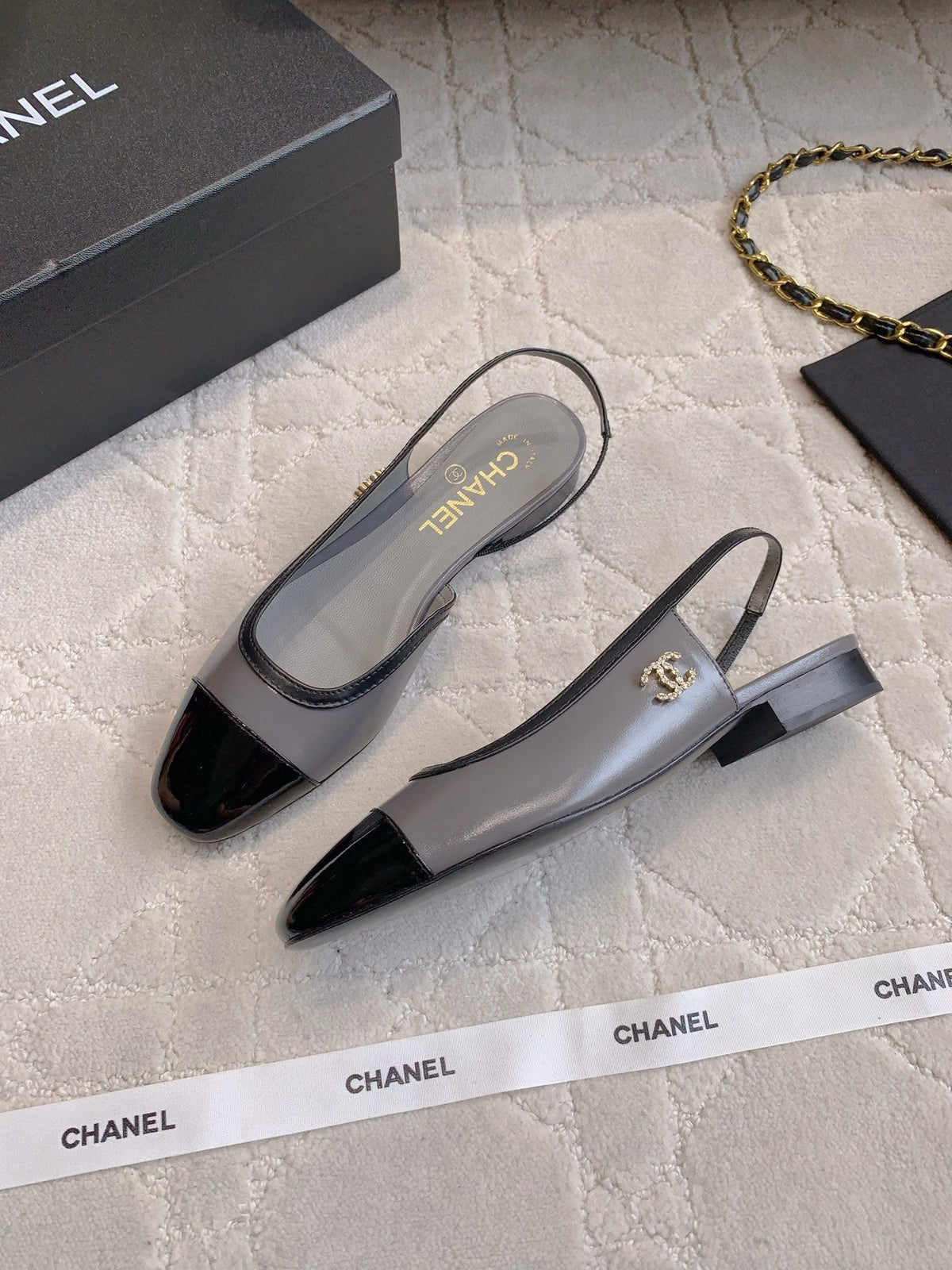 CHANEL 25S SLINGBACK IN BLACK AND TAUPE GRAY CALFSKIN GOLD HARDWARE