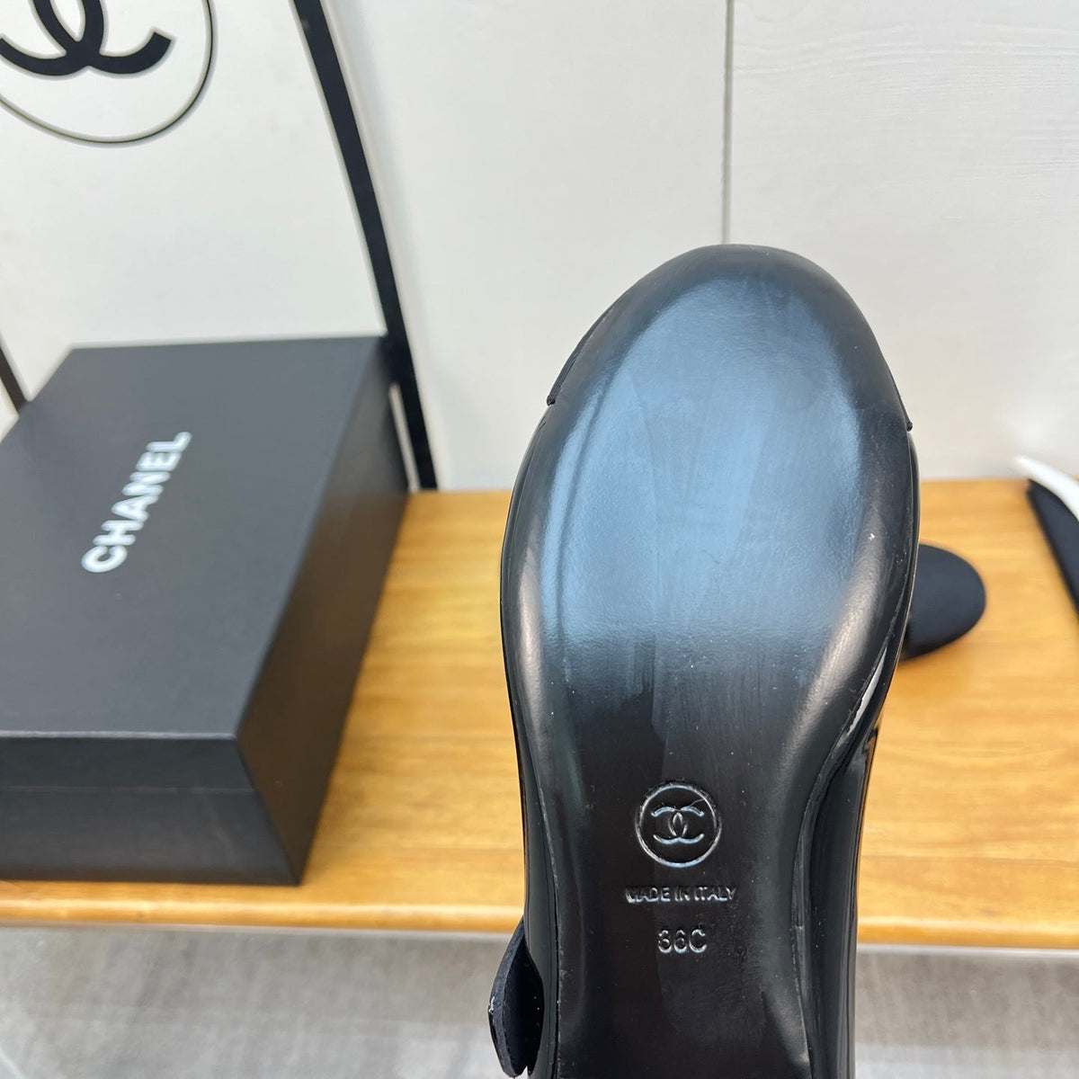 CHANEL 25S FLATS WITH FABRIC TOE IN BLACK GLOSSY CALFSKIN