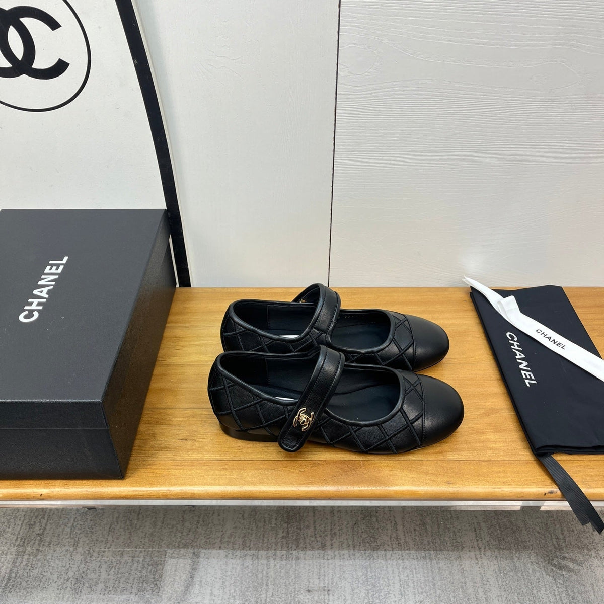 CHANEL FLAT MARY JANE SHOES 25S IN BLACK VELVET